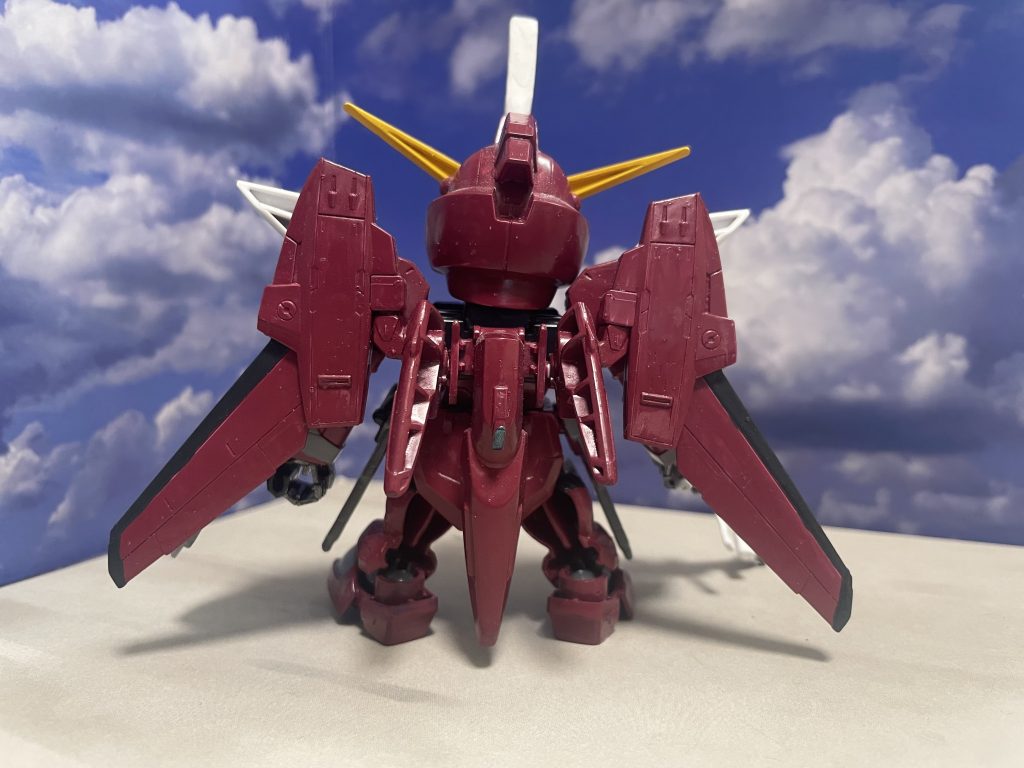 バックで見るとパーツの正体がw