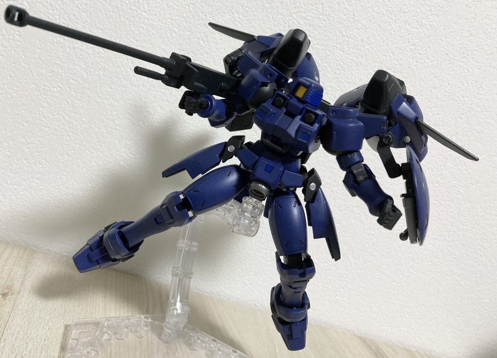 ドーバーガンを構える姿はかっこいいです。漫画ではそこまで載っていませんでしたが…頭部は一応横向けるように回転出来ます。