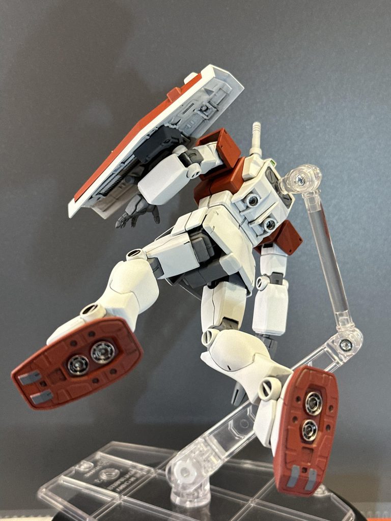 バーニアはシルバーを筆塗り塗装です。