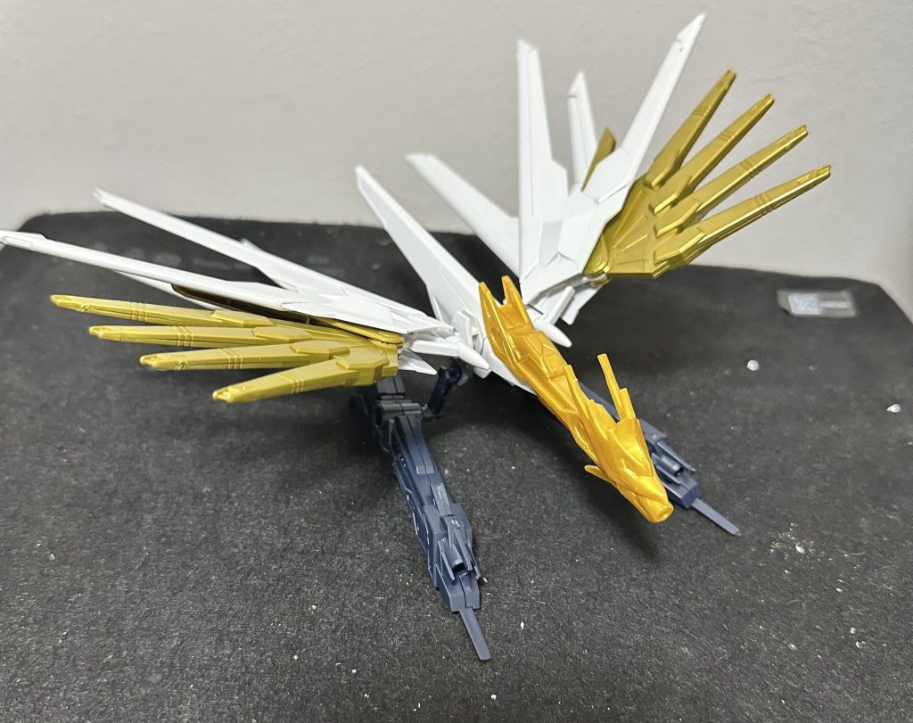 プラウドフェニックスプラウドディフェンダーにも攻撃力を持たせて、分離時に支援機として機能するようにした、とかそんな