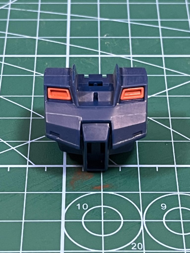 MGを参考に胸周辺にスジボリを追加してみましたが、キレイな線にならず今作ではここまでで断念。。次作への課題とします!