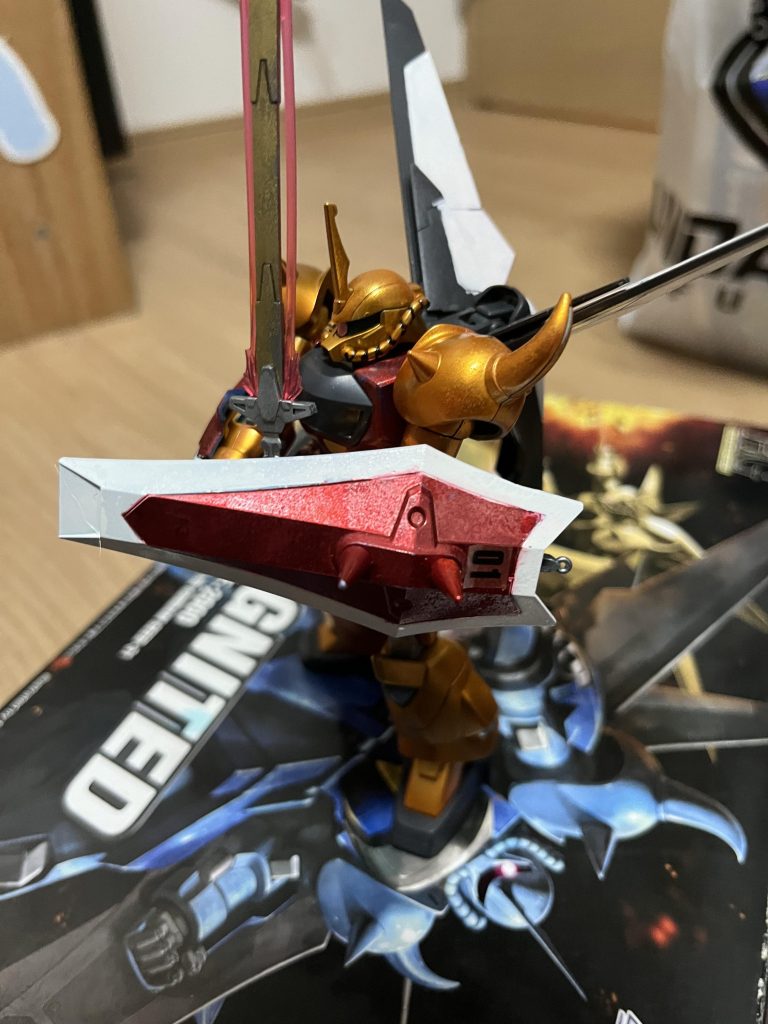 最初はオレンジ色がなく水性塗料をタレビンに入れて吹くやり方があったのでやって見たのですが薄め液との配分が悪かったのか失敗その上からオレンジメッキのマーカーを、吹いたのですが、こんなに綺麗にカラーになるのかと驚きました。メッキ感がかなりでました。