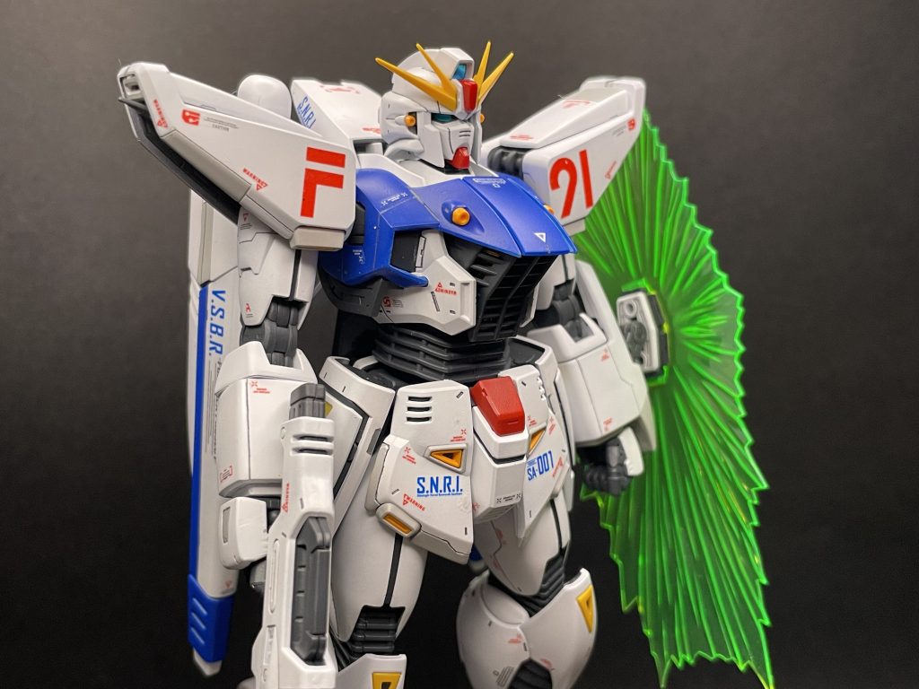 素人の枠はこえられませんが、筋彫りを見れるレベルで追加することができました。反省点も多々ありますがキットの出来の良さに助けられ、なんとか完成に漕ぎ着けることができました。我ながら良い出来です😤ご覧いただきありがとうございました。