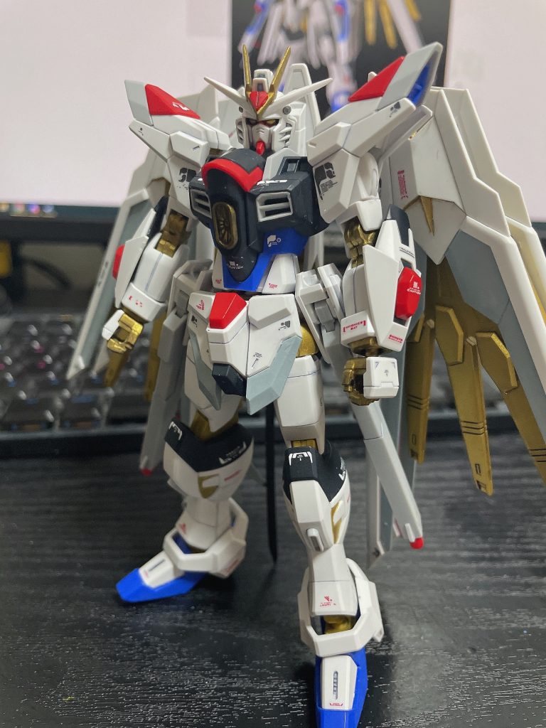 少しだけグレーを増やしましたゴールドも塗ってますが違いが分からない笑