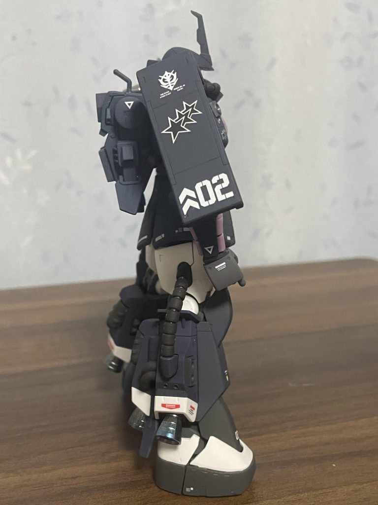 黒い三連星ザクⅡ–2枚目/制作者：マモハン