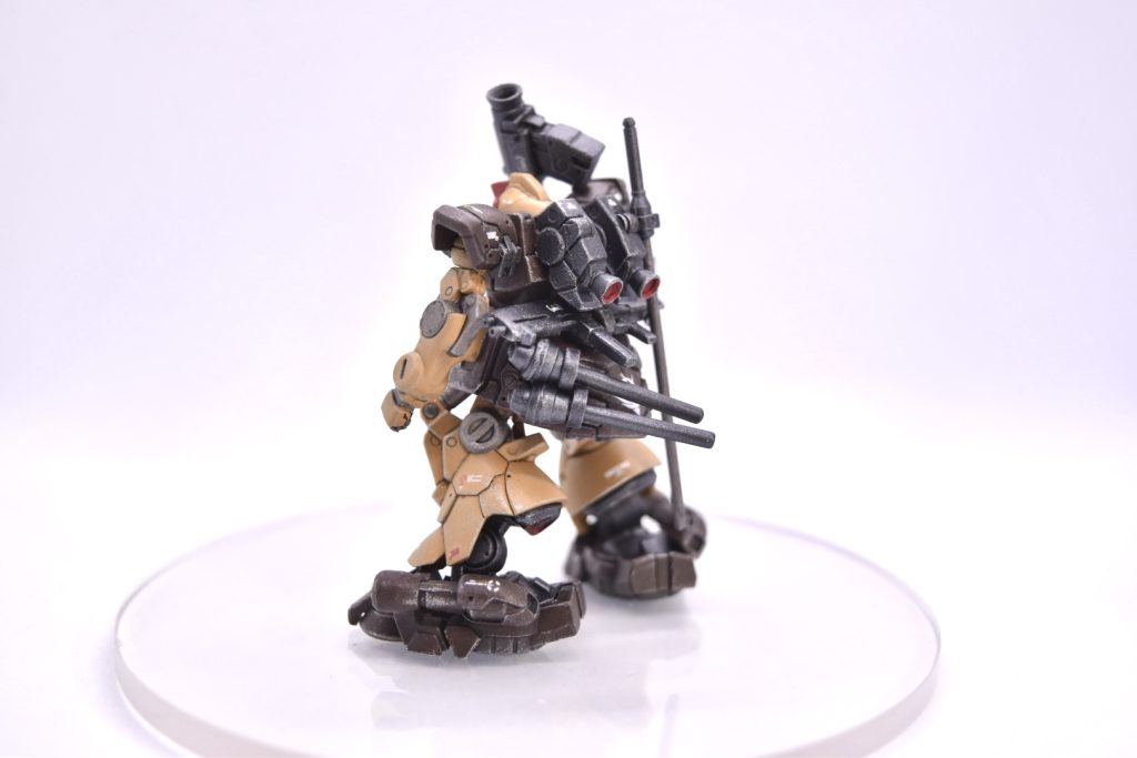 腰にMMP-80マシンガン、シュツルム・ファウスト✖️2をスクラッチして装備させました。