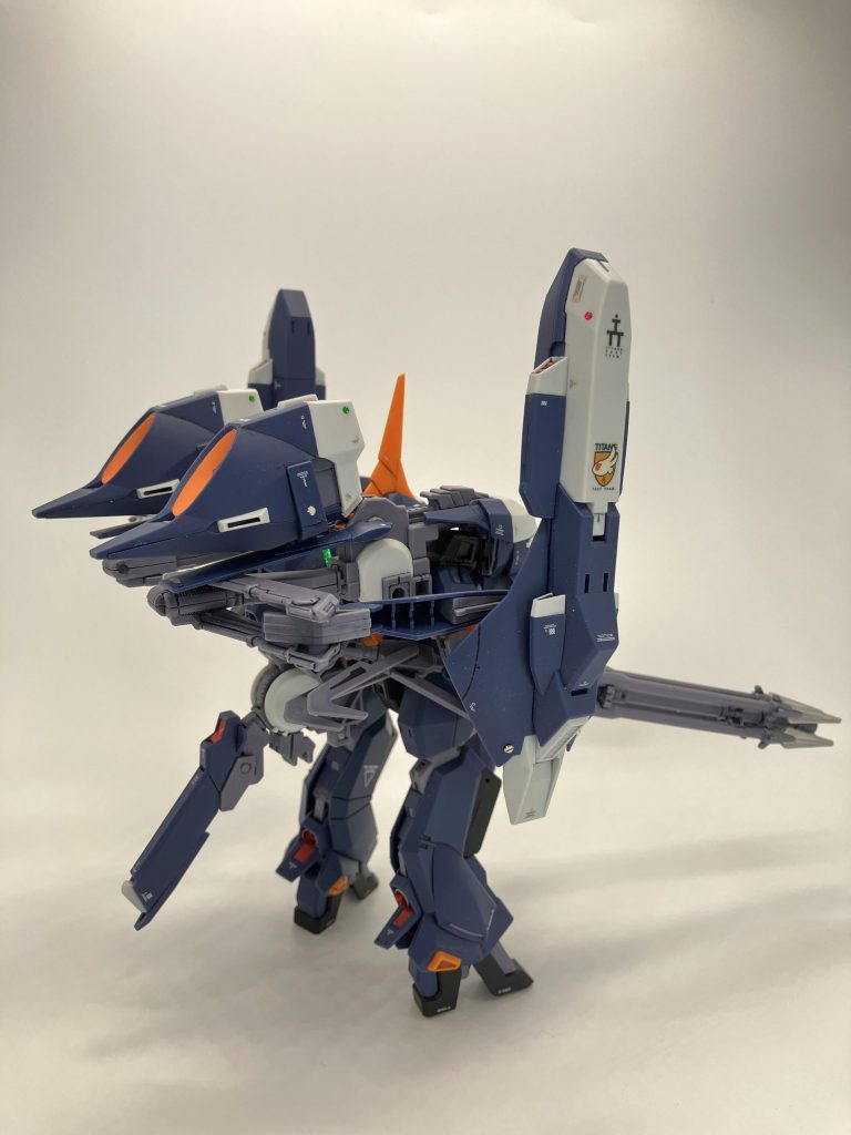 ティターンズテストチーム(Titans Test Team)のデカールは🆒デザインが良く藤岡建機の機体に良く合います😋あと、実はドラムフレームにもう一つユニットを装着するのが正しいのですが、なんかバランス悪く感じたのでオミットしてます🤨