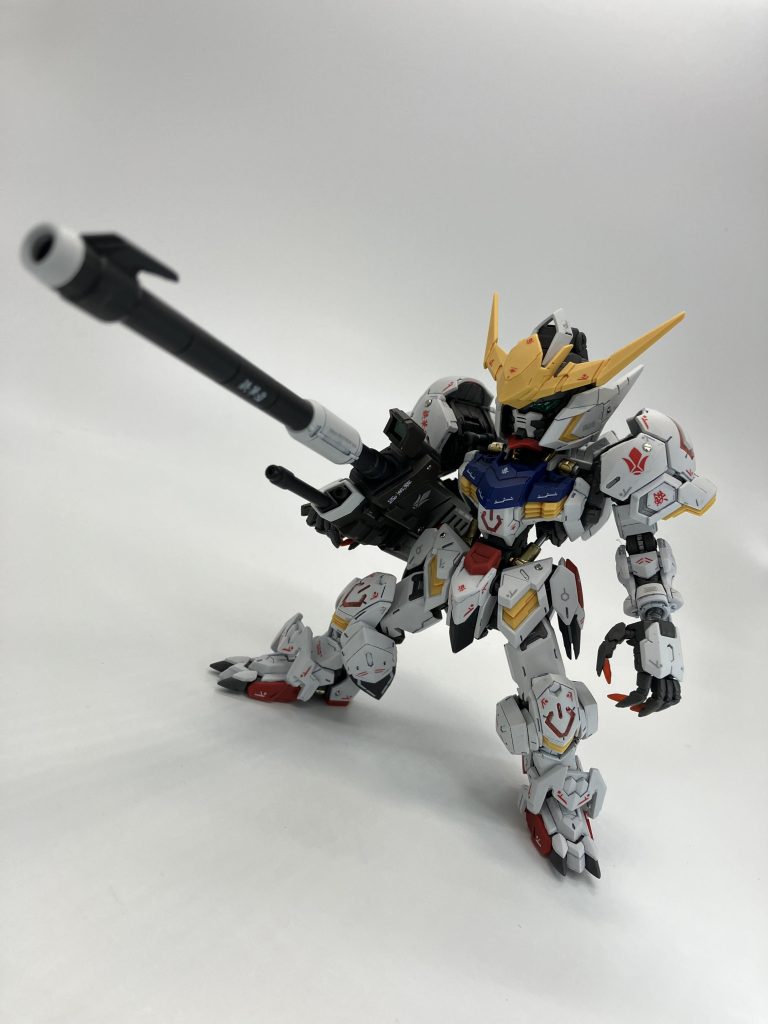 今回もメタルパーツ、ですがやや気持ち抑え目です😆