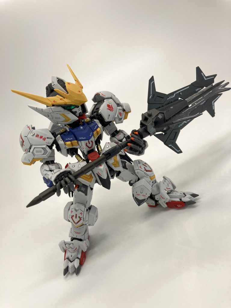 初めてのこのシリーズ、SDながらマスターグレード並の機構とディテールで作りごたえがあります🏗️、、なんか☔️の日にし📷撮影したためか写真が暗いのが辛い(🎥一部撮り直しました)🥲が❗️メイスにジョイントパーツついたまま🥳😵💫