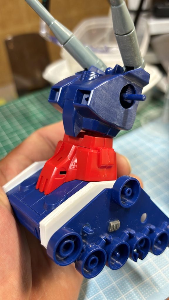 腰の可動範囲アップ。