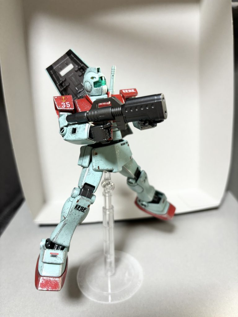 ガンベ限定のビルダーパーツの連射型？ビームスプレーガンを装備させたらなんだか少しだけカッコよくみえる。😂