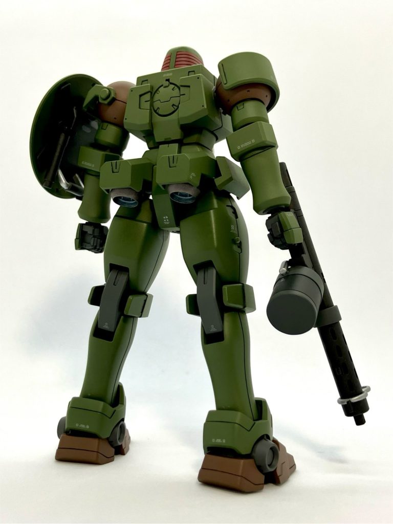 バックショット前腕、くるぶし(ほぼ見えない)、マシンガン、マガジンの合わせ目を消しました。