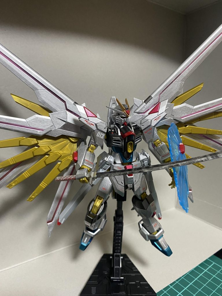 マイティーストライクフリーダムガンダム　筆塗り全塗装–4枚目/制作者：アニマルチキン