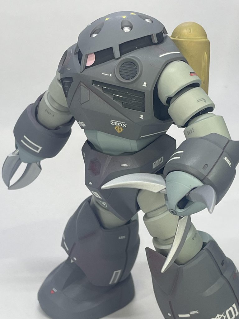 ただやっぱりABS関節はいまだ怖くて慣れないです。例のSEEDなズゴックが出るタイミングで何かしら吉報を待ってます。リバイヴ版とまではいいませんがミキシング改造できるぐらいの期待はしても良いですよね?