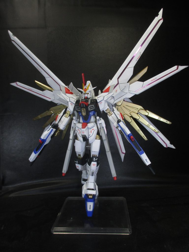 マイティ―ストライクフリーダムガンダム–2枚目/制作者：堺・悠一