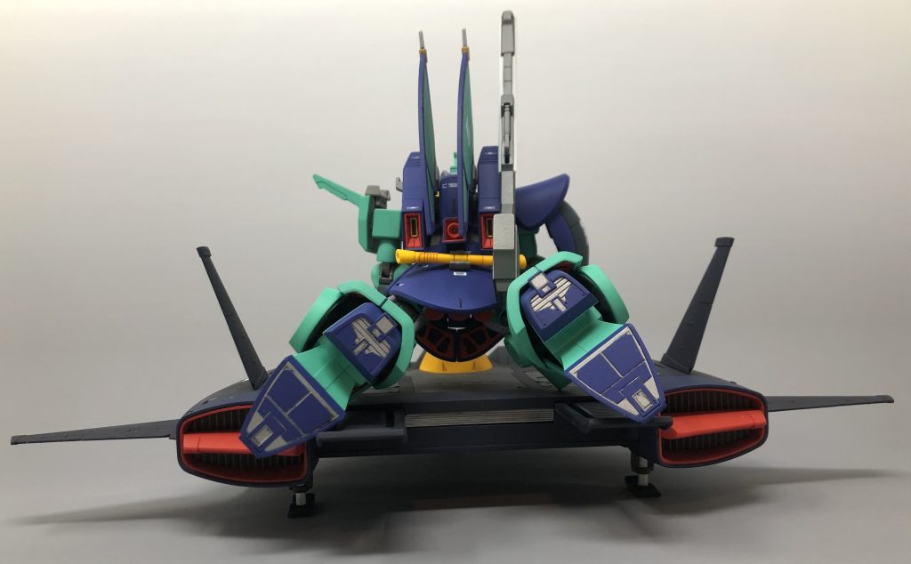 足の裏もしっかりと塗り分けました。