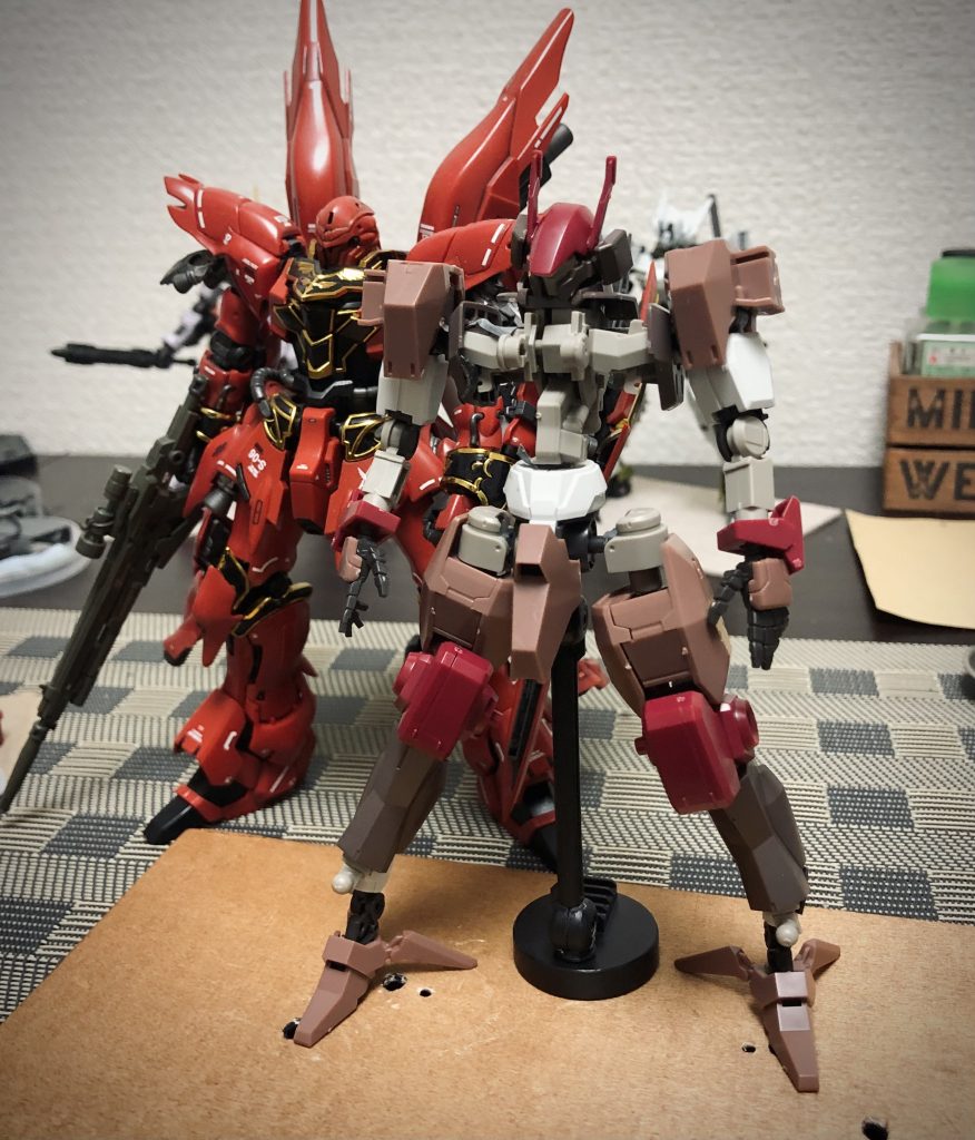 RGシナンジュと同じくらいの大きさです。(ギャプランよりは少し小さいです。