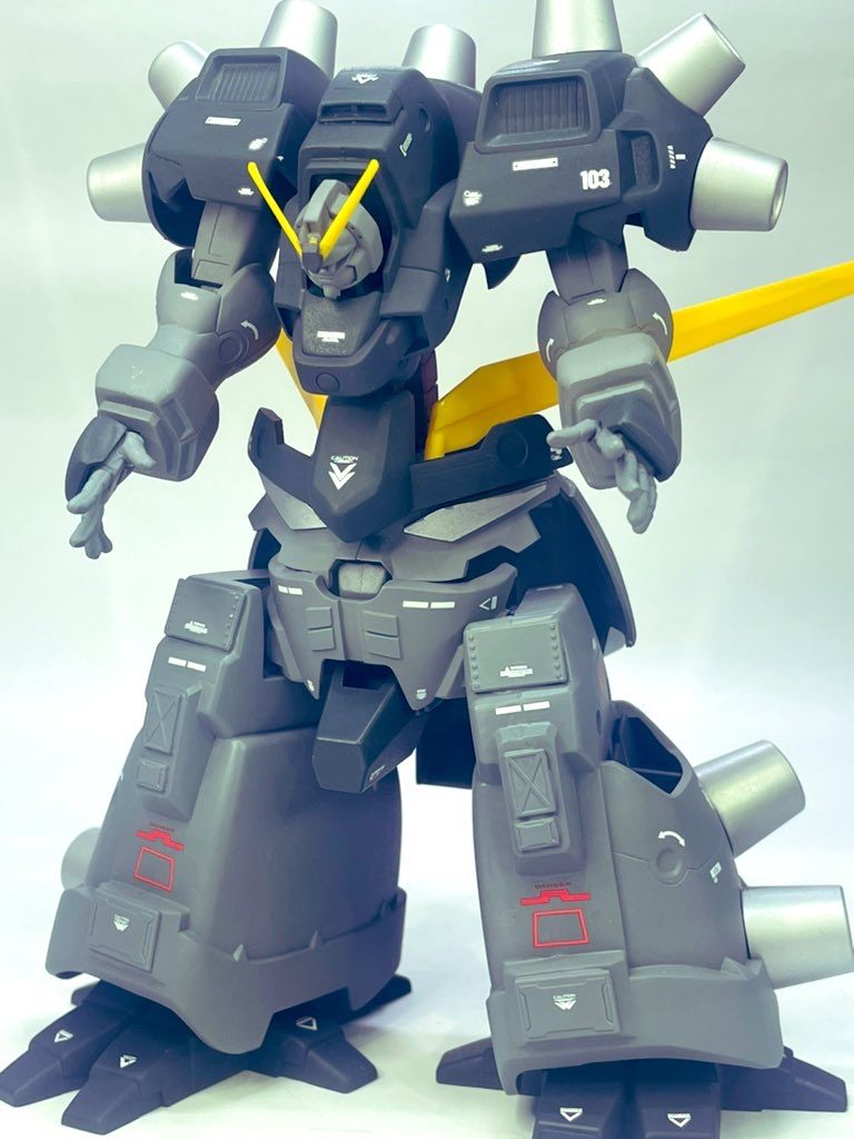 旧キット デビルガンダムをリアルカラーに全塗装。ネオ香港にて人の手によって改修された雰囲気をイメージ。