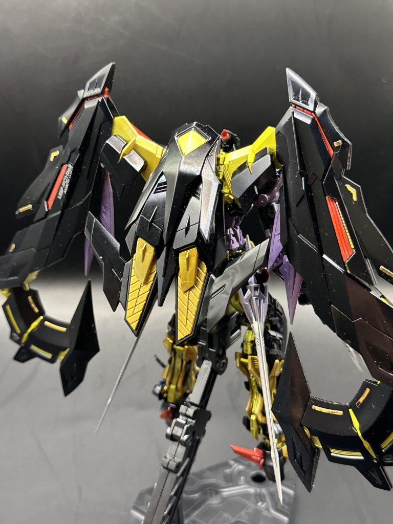 バックパック!HGと違ってパーツがしっかりあるから細かい!