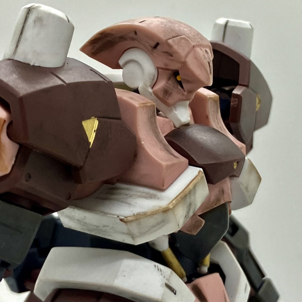 バストアップ毎回この画角が1番恥ずかしい至近距離で敵機を爆散させたイメージで煤まみれ、アミダのキャリアから少しずつサビが浮いてきている状態を目指しました毎回思いますが、やり過ぎ注意ですね