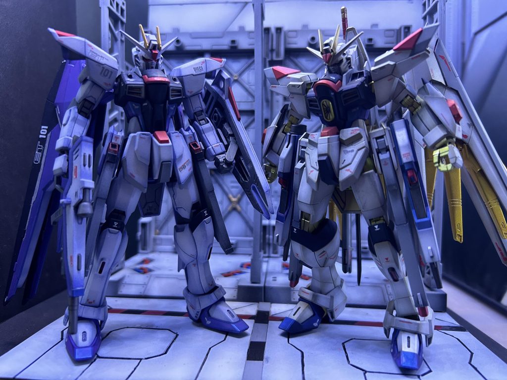 初代とツーショットHGCEのストフリ未入手のため、当然ストフリ弍式は再現出来ず。手に入ったら歴代4フリーダム並べたい。最後までご覧頂きありがとうございました。