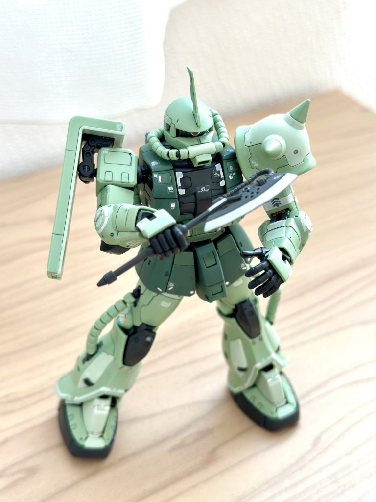 ヒートホーク刃の部分をシルバー塗装しました。