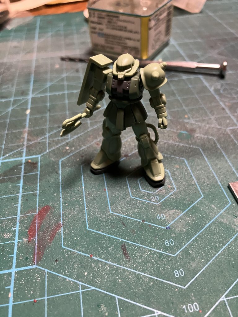 素組して足とか手とかをギリギリっとやってポーズをすこーし変更。あまりのカッコ良さにテンション上がってヤル気にさせられました