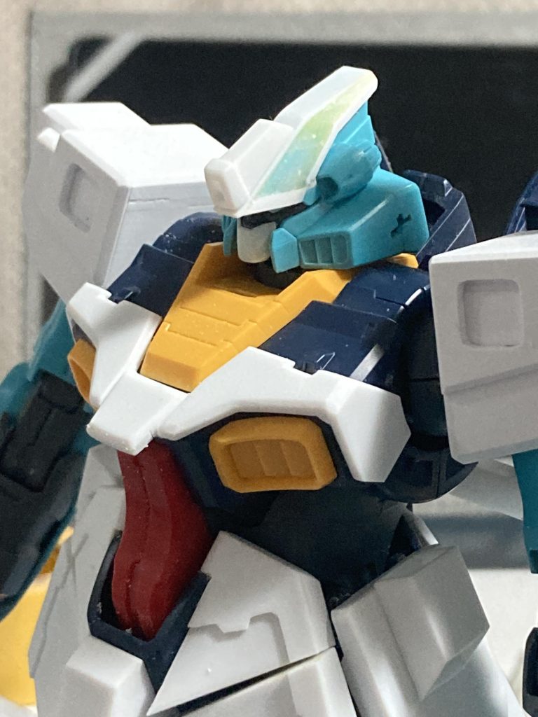 型パーツ、フロントアーマー、胸部アーマーはプラ板でイチから作りました。