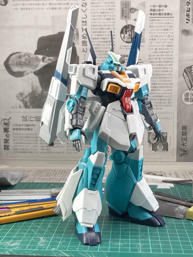 あまり好きではなかった脚部スラスターもzガンダム風にアレンジしました。