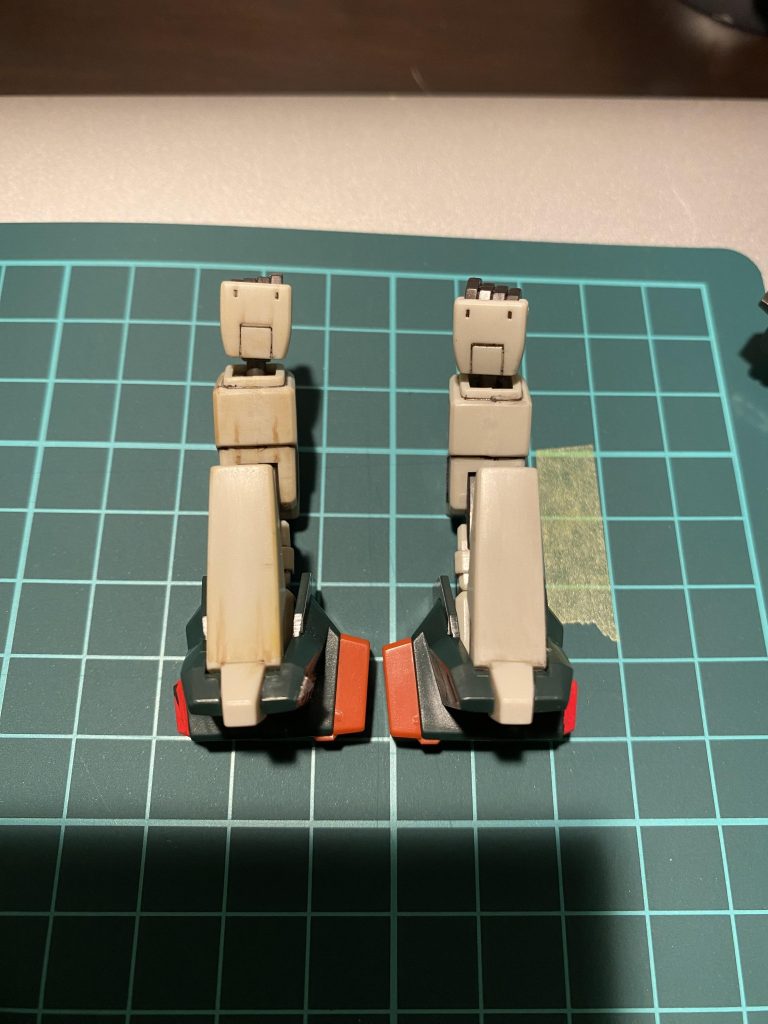 リアルタッチマーカーでウェザリング。最後にはつや消し吹いてます。こんな簡単にいい感じになるなんて、つや消しってすげえ。なお初プラモでいろいろやりすぎて完成まで半年かかってます。