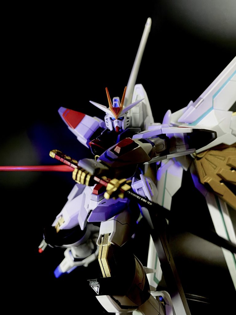 3.セイバー切りフリーダムというだけでいつまでも擦ってしまうかっこいいポーズ