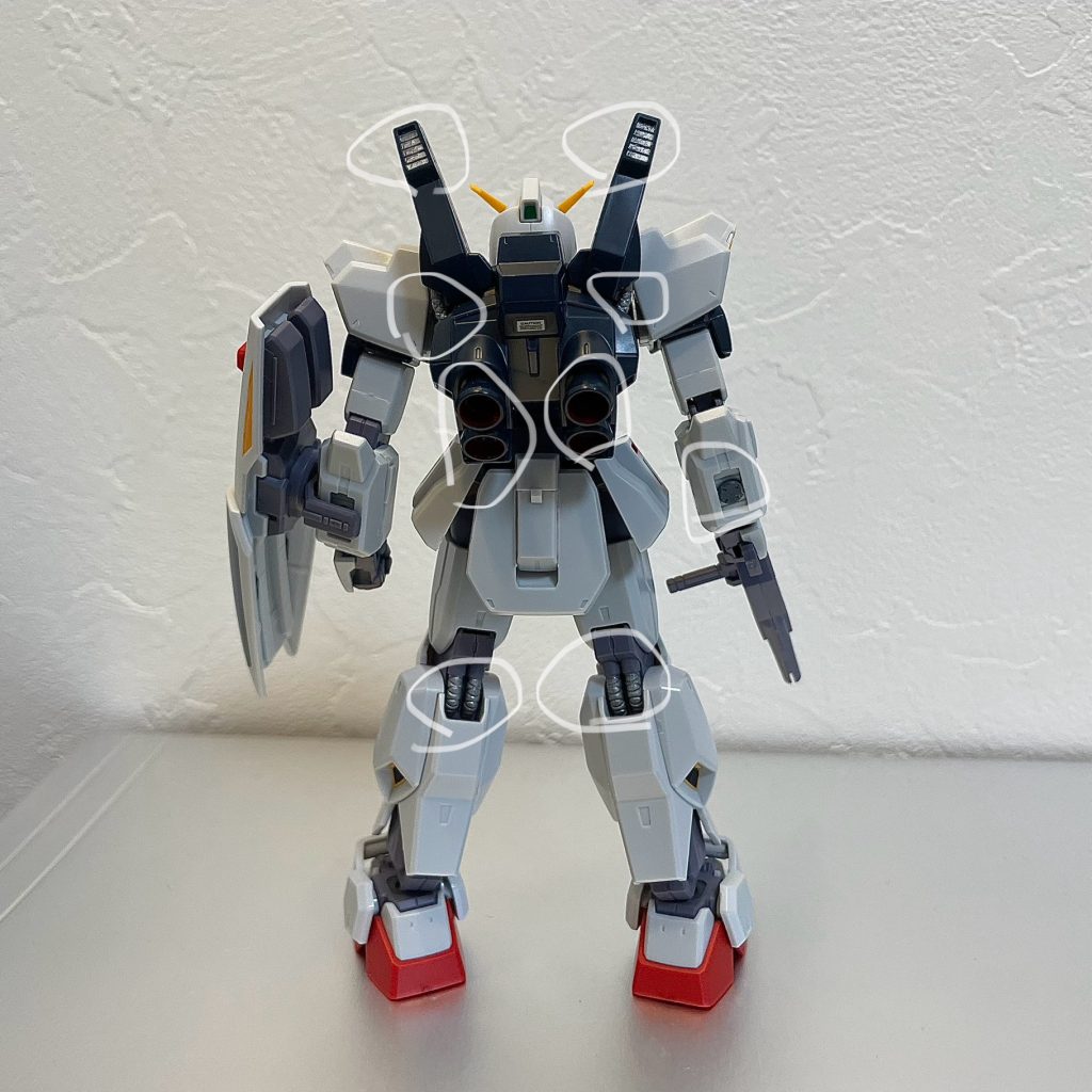 後ろの塗装箇所です。動力パイプはシルバーにしてみました。右手の穴はパーツで塞ぎました！