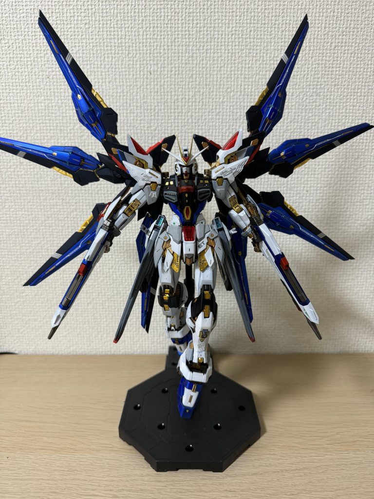 箱絵風にデカールは控えめにして、大きいものだけ貼りました。(本当は全部貼る気力がなかった)