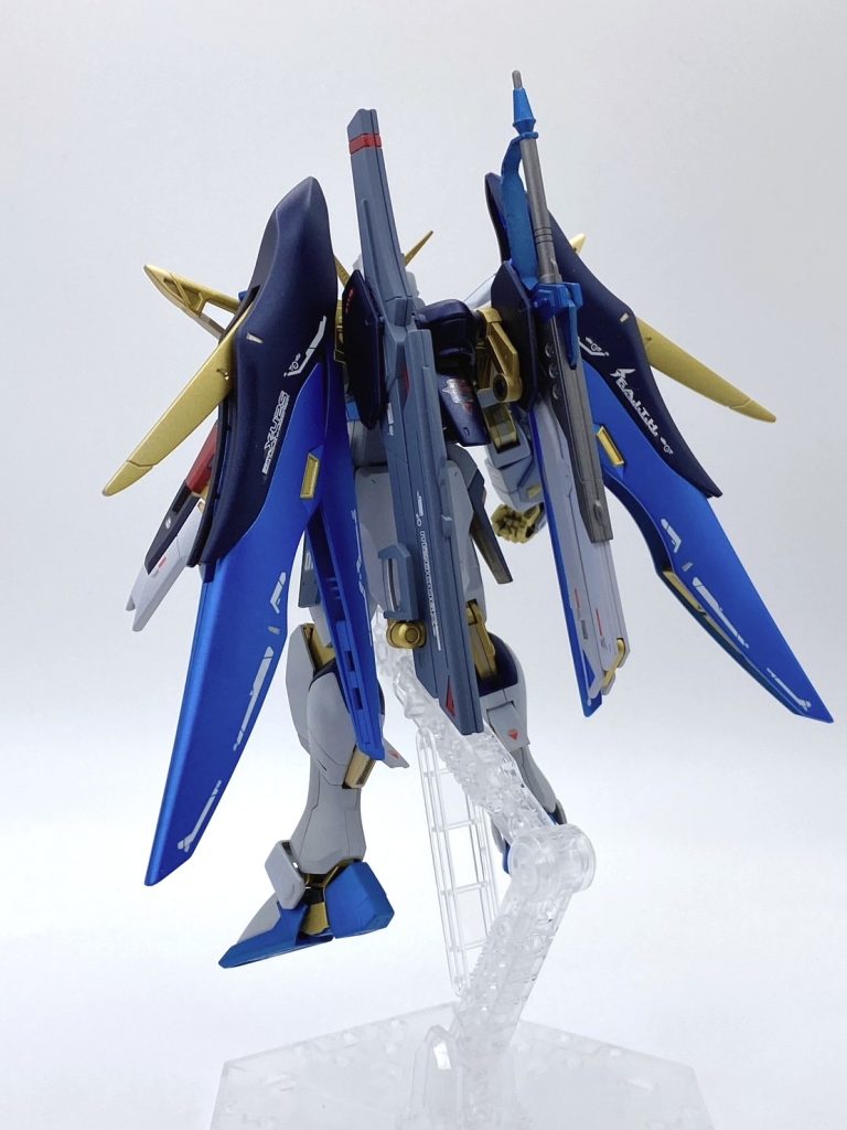 背面から。少し塗装頑張りました。