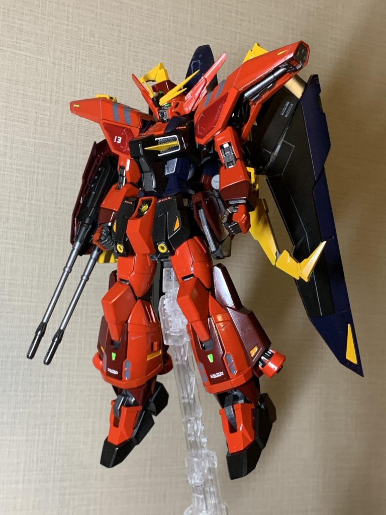 赤は2色で情報量増やしました。羽部分は紺色と黒で色分けストライクシューター作ろうと思ったけど気力がなくてやめました