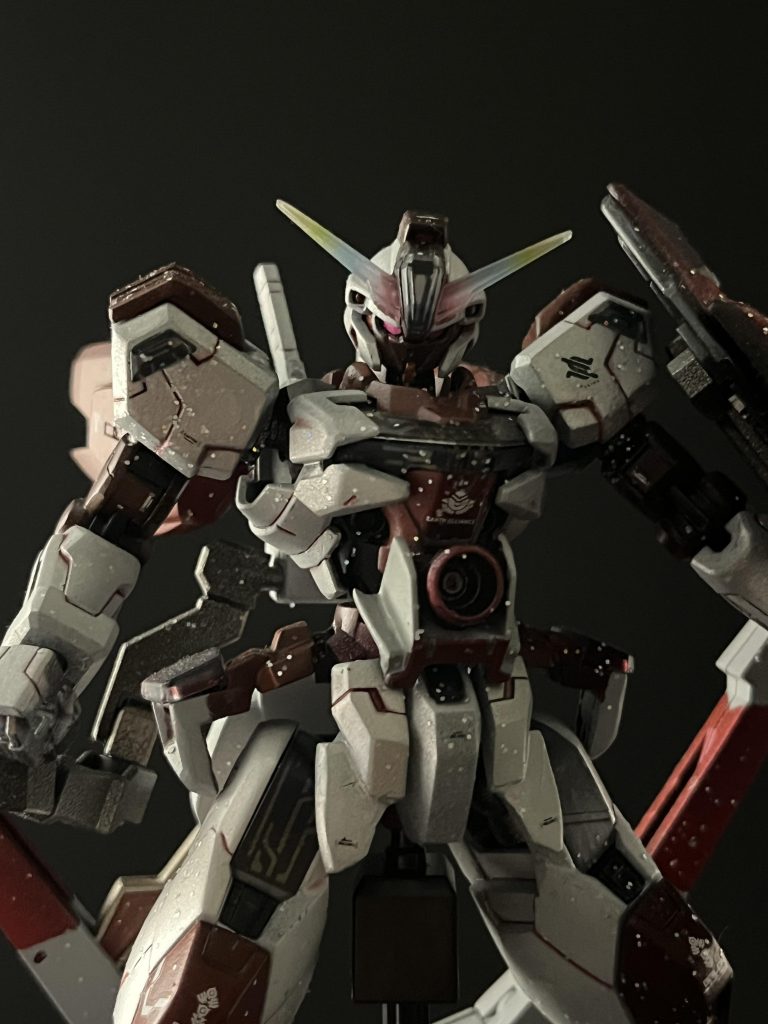 赤と白を基調に悪役を表現