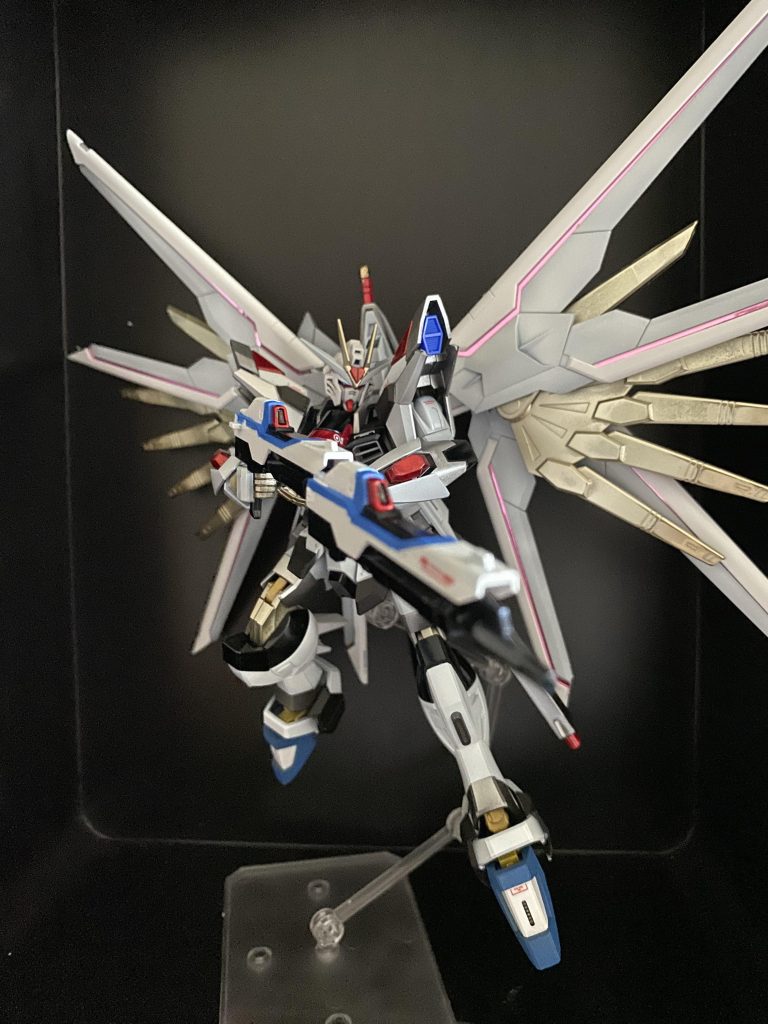 HGマイティストライクフリーダムガンダム–3枚目/制作者:あすらーだ