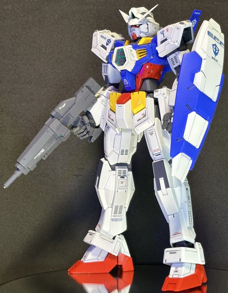 主にディテールアップをメインに取り組み、毎度のプラ板、スジホリの追加。アンテナのシャープ化、メタルパーツの採用をしています。
