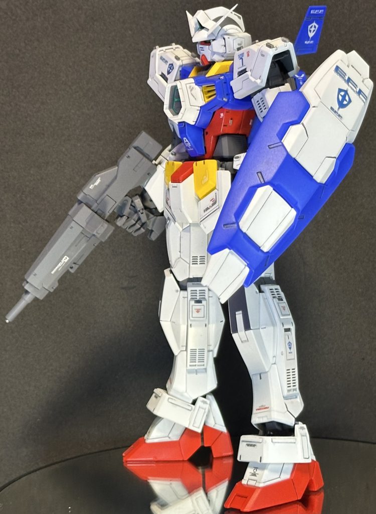 ガンダムAGEという作品、主人公たちの視点の違いや敵味方それぞれのドラマなど、すごく見応えのある作品で大好きです!知人まわりには「ぺんさんはAGEの話になると語るよねー」とよく言われます笑