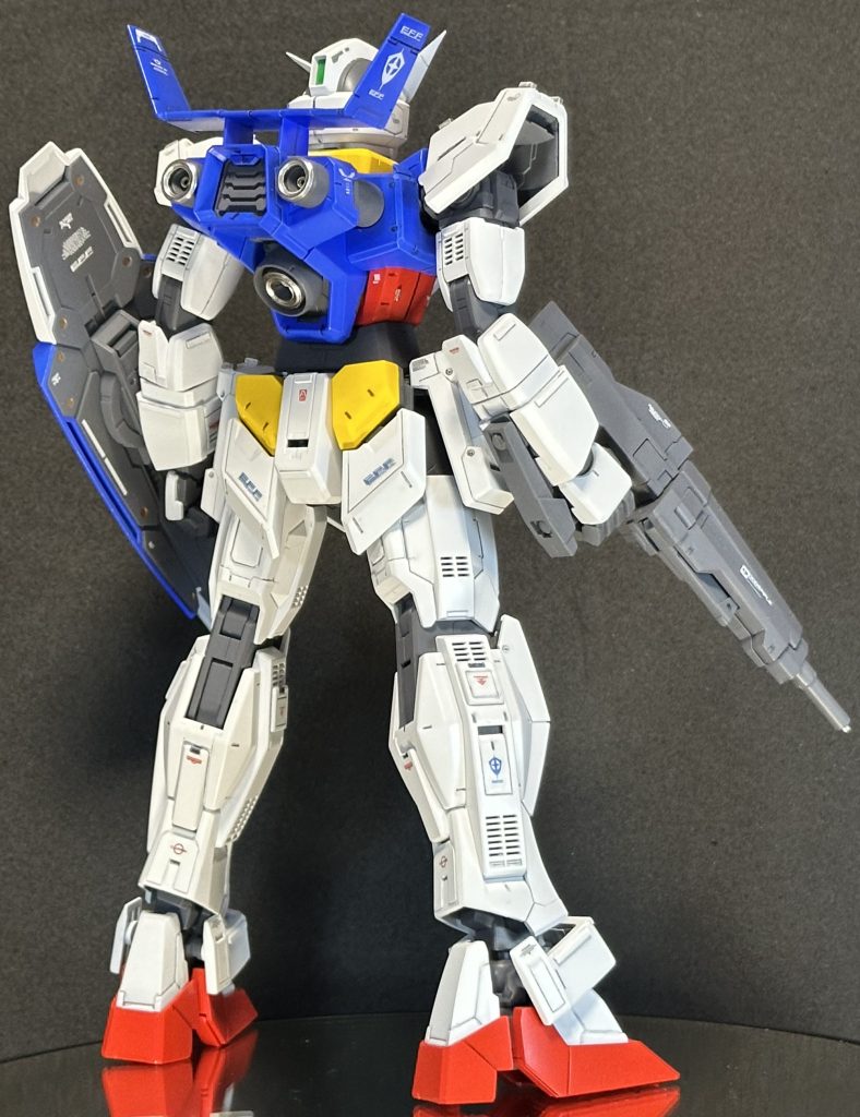 実は1ヶ月前に作品自体は一度完成していたのですが、コンペに出すために少し投稿を遅らせていました。その間にスラスター部分にメタルパーツを採用。少しだけ手を加えました。もう一味欲しかった感があったので、良い感じにおめかし出来ましたねー!