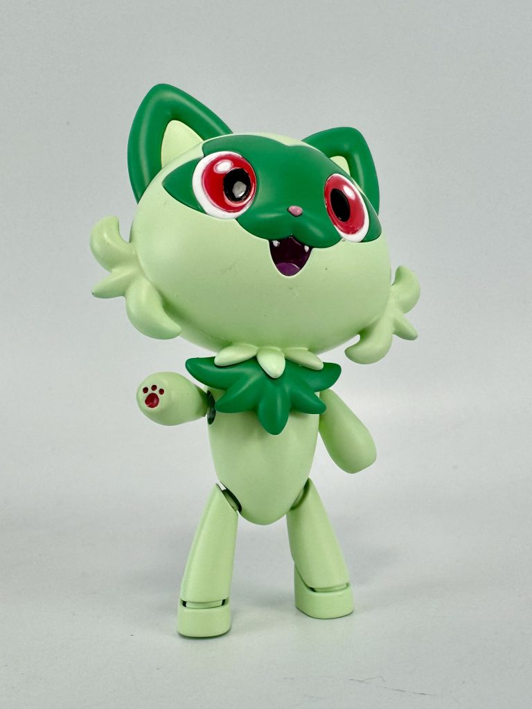 手の合わせ目と3mm穴は消して肉球をピンバイスで掘り直して表現しています。　