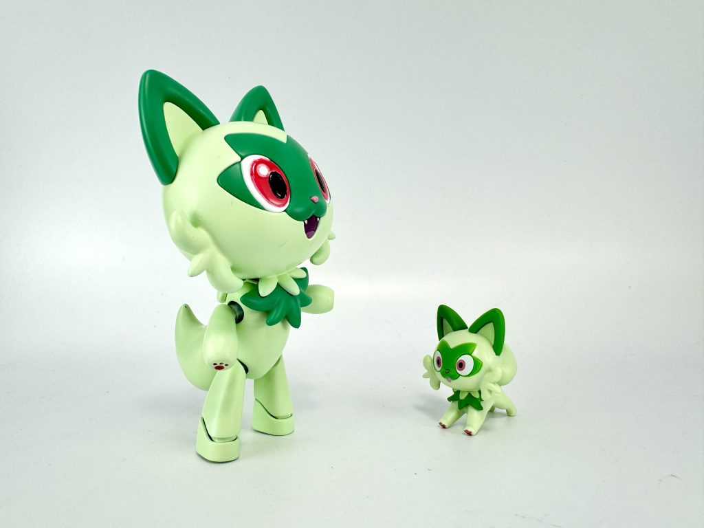 ニャオハ(ガチャポンのすがた)と遭遇　　ガチ警戒される…(´･ω･`)　　　