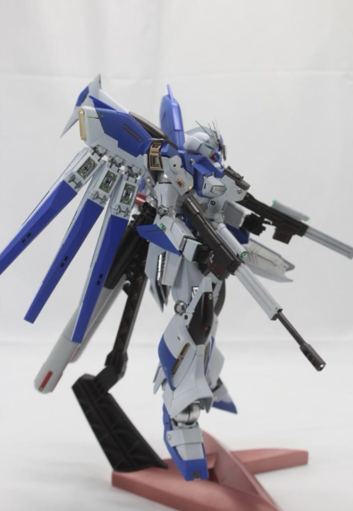 なかなかサマになってますー。