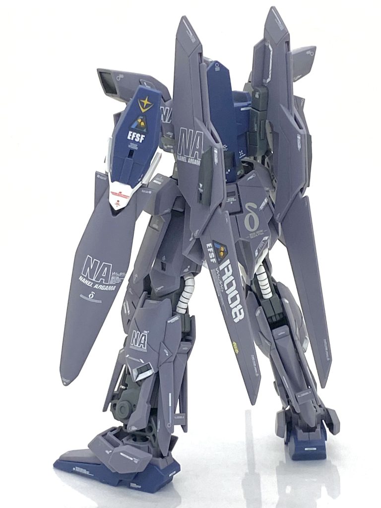 塗装箇所とカラーレシピビームライフル本体、シールド裏等→(クレオス)エクストラダークシーグレービームライフルケーブル部等の全ての白部→(クレオス)クールホワイトビームライフル先端部、シールド・ビーム・ガン等→(ガイア)フレームメタリック(1)頭部バイザー→(ガイア)クリアーブラウン