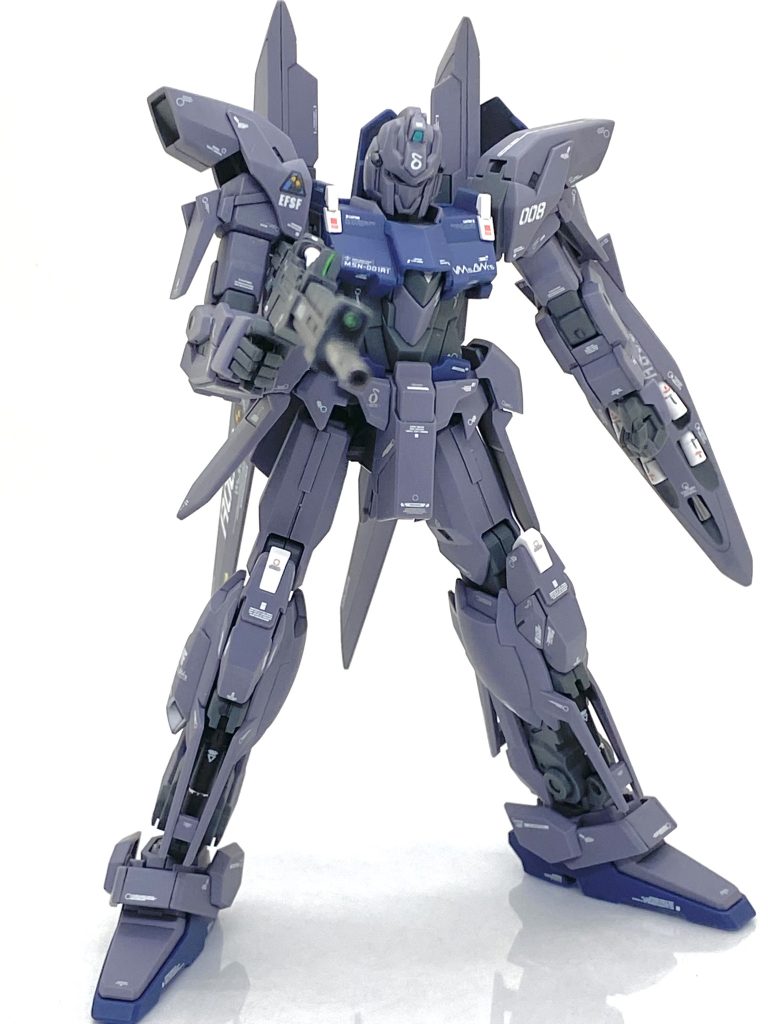 ビームライフルもラビーやクリアーパーツ使ってディテールアップしました。