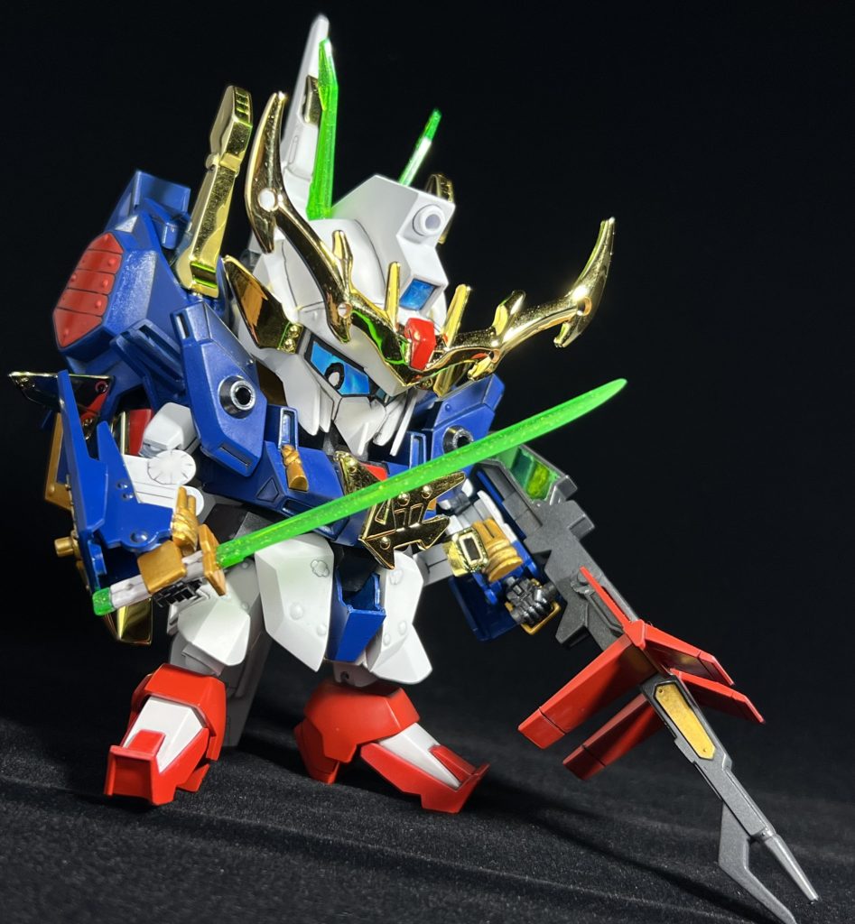 ▲カードダスのデザインを再現 いつもオリジナルの改造を加えてばかりで、実は元キットをそのまま素直に作る!というのは初めてのことでした。また、30年近く前のキットということもあり、合わせ目を消すのもモールドを復活させるのも中々の苦労がありました。その分、基礎的な工作の見直しにもなったので、得るものがとても多かったです。 最後までご覧いただき、ありがとうございました!