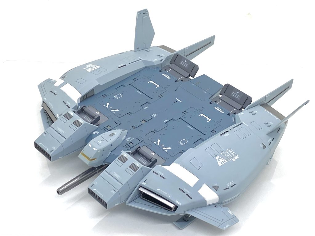 メタリック以外の部分は(クレオス)Mr.カラーGXスーパースムースクリアーを吹き付けております。