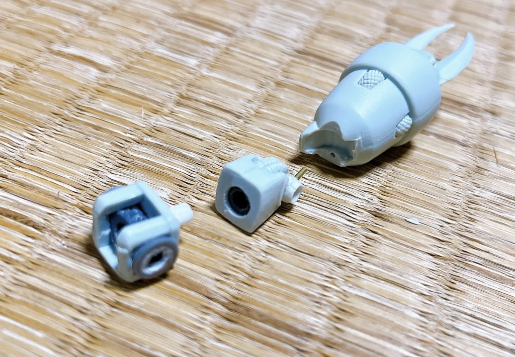 腕の可動域はこのような仕組みになっております。ここからそれぞれの部分について解説します。