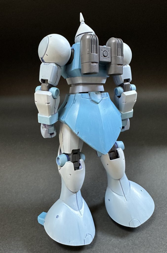 あまり汚さずに、メリハリだけつけるようなイメージで色を乗せました。