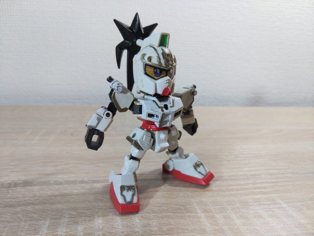 まずベースはこちら。翔烈帝劉備とホンタイのニコイチ。頭部はイケメンな翔烈帝劉備。下半身はほぼスクラッチです。